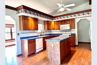 N66W15400  Raven Way Dr, Menomonee Falls, WI 53051 - Photo 9