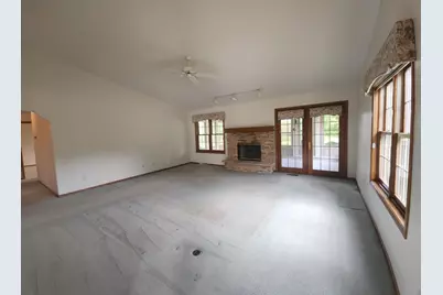 N66W15400  Raven Way Dr, Menomonee Falls, WI 53051 - Photo 13