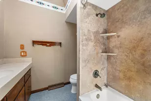 16755 W Hearthside Dr, New Berlin, WI 53151 - Photo 19