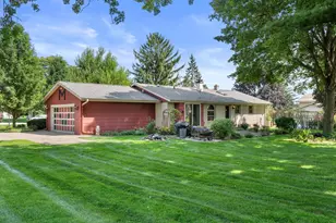 16755 W Hearthside Dr, New Berlin, WI 53151 - Photo 27