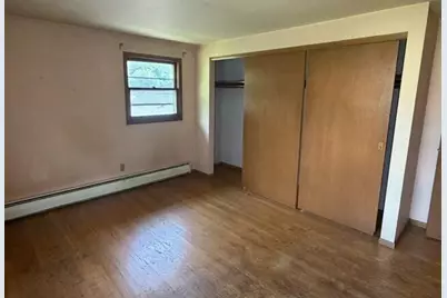 5435 S 15th Pl, Milwaukee, WI 53221 - Photo 17