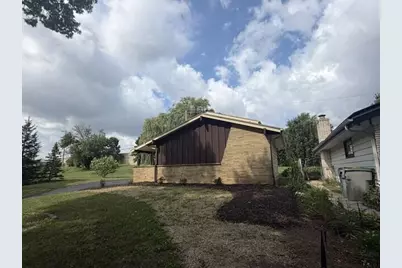5435 S 15th Pl, Milwaukee, WI 53221 - Photo 3
