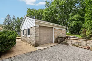 W73N917 London Ct, Cedarburg, WI 53012 - Photo 37
