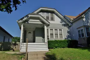 1755 S 73rd St, West Allis, WI 53214 - Photo 1