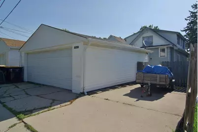 1755 S 73rd St, West Allis, WI 53214 - Photo 11