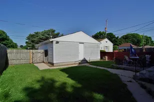 1755 S 73rd St, West Allis, WI 53214 - Photo 13