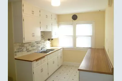 1755 S 73rd St, West Allis, WI 53214 - Photo 3