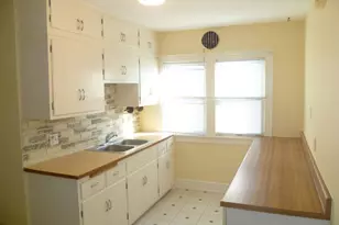 1755 S 73rd St, West Allis, WI 53214 - Photo 3