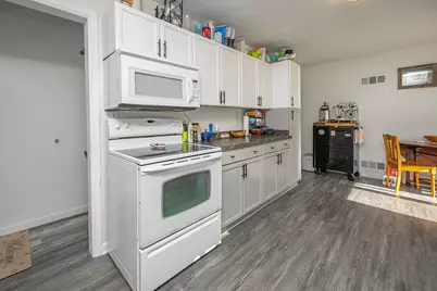 1603 S 92nd St, West Allis, WI 53214 - Photo 11