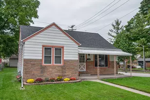 1603 S 92nd St, West Allis, WI 53214 - Photo 3