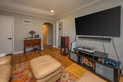 1603 S 92nd St, West Allis, WI 53214 - Photo 7