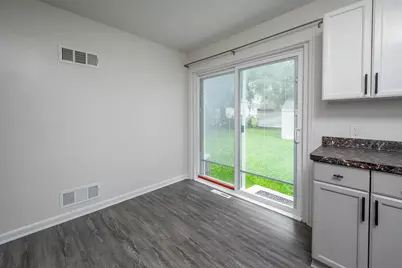 1603 S 92nd St, West Allis, WI 53214 - Photo 11