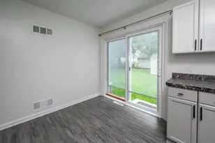 1603 S 92nd St, West Allis, WI 53214 - Photo 11