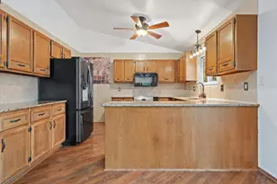 717 Mansfield Cir, Hartland, WI 53029 - Photo 27