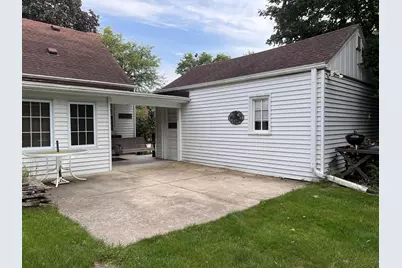 3424 N Elmwood Dr, Racine, WI 53405 - Photo 35