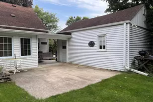 3424 N Elmwood Dr, Racine, WI 53405 - Photo 35