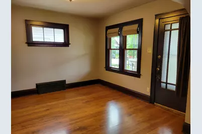 3156 S California St, Milwaukee, WI 53207 - Photo 9