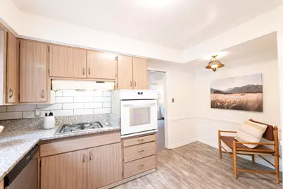 4041 N Bartlett Ave #4043, Shorewood, WI 53211 - Photo 9