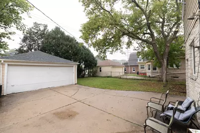 4041 N Bartlett Ave #4043, Shorewood, WI 53211 - Photo 25