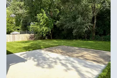 8008  Gina Dr, Racine, WI 53406 - Photo 3
