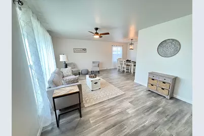 8008  Gina Dr, Racine, WI 53406 - Photo 5