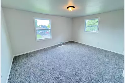 8008  Gina Dr, Racine, WI 53406 - Photo 21