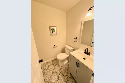 8008  Gina Dr, Racine, WI 53406 - Photo 15