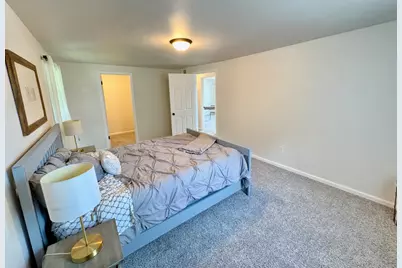8008  Gina Dr, Racine, WI 53406 - Photo 17