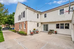 4760 N Woodburn St, Whitefish Bay, WI 53211 - Photo 37