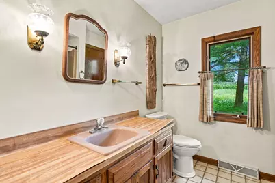 W340N9005  Townline Rd, Lac La Belle, WI 53066 - Photo 11