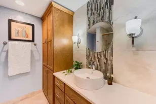 2525 S Shore Dr, Milwaukee, WI 53207 - Photo 17