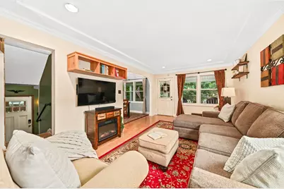 2924 N 74th St, Milwaukee, WI 53210 - Photo 9