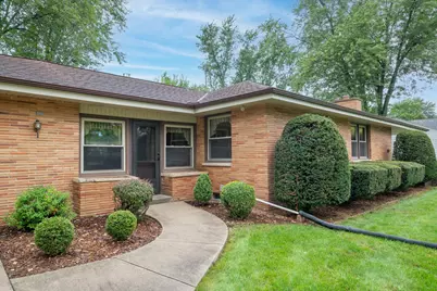 1865  Lone Oak Cir, Brookfield, WI 53045 - Photo 3