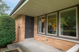 1865 Lone Oak Circle, Brookfield, WI 53045 - Photo 27