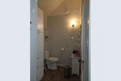 1567 S 100th St, West Allis, WI 53214 - Photo 15