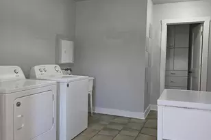 1567 S 100th St, West Allis, WI 53214 - Photo 17