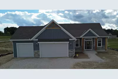 479  Sandstone St, Slinger, WI 53086 - Photo 1