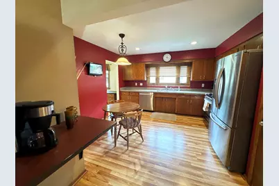 1804 W Clayton Crest Ave, Milwaukee, WI 53221 - Photo 15