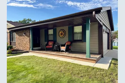 1804 W Clayton Crest Ave, Milwaukee, WI 53221 - Photo 3