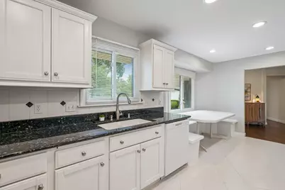 3428 S 119th St, West Allis, WI 53227 - Photo 17