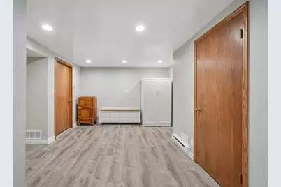 3428 S 119th St, West Allis, WI 53227 - Photo 47