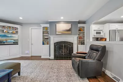 3428 S 119th St, West Allis, WI 53227 - Photo 13