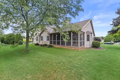 W155N6631  Blue Heron Dr, Menomonee Falls, WI 53051 - Photo 3