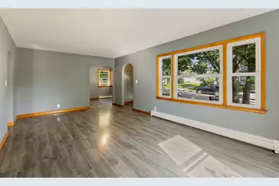 8505 W Arthur Ave, West Allis, WI 53227 - Photo 5