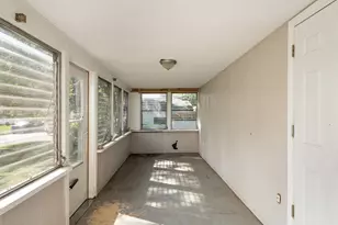 8505 W Arthur Ave, West Allis, WI 53227 - Photo 21