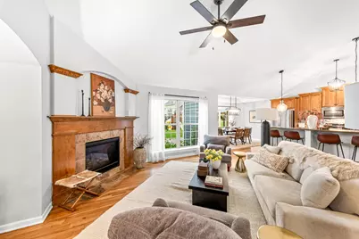1724  Moccasin Trl, Waukesha, WI 53189 - Photo 7