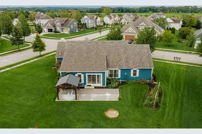 1724  Moccasin Trl, Waukesha, WI 53189 - Photo 75