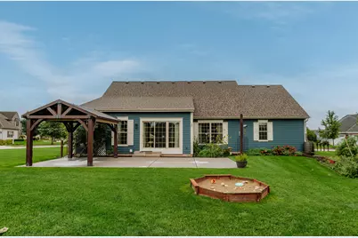 1724  Moccasin Trl, Waukesha, WI 53189 - Photo 71