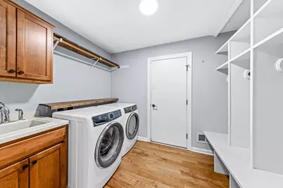1724  Moccasin Trl, Waukesha, WI 53189 - Photo 45
