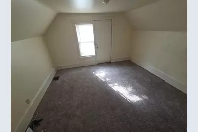 94 E 12th St, Fond du Lac, WI 54935 - Photo 5